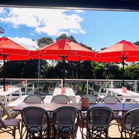 Bridport Bay Inn Εξωτερικό φωτογραφία