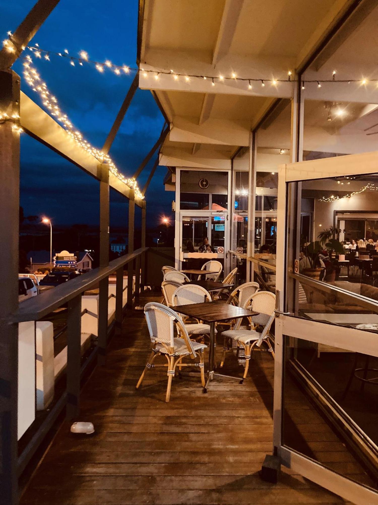 Bridport Bay Inn Εξωτερικό φωτογραφία