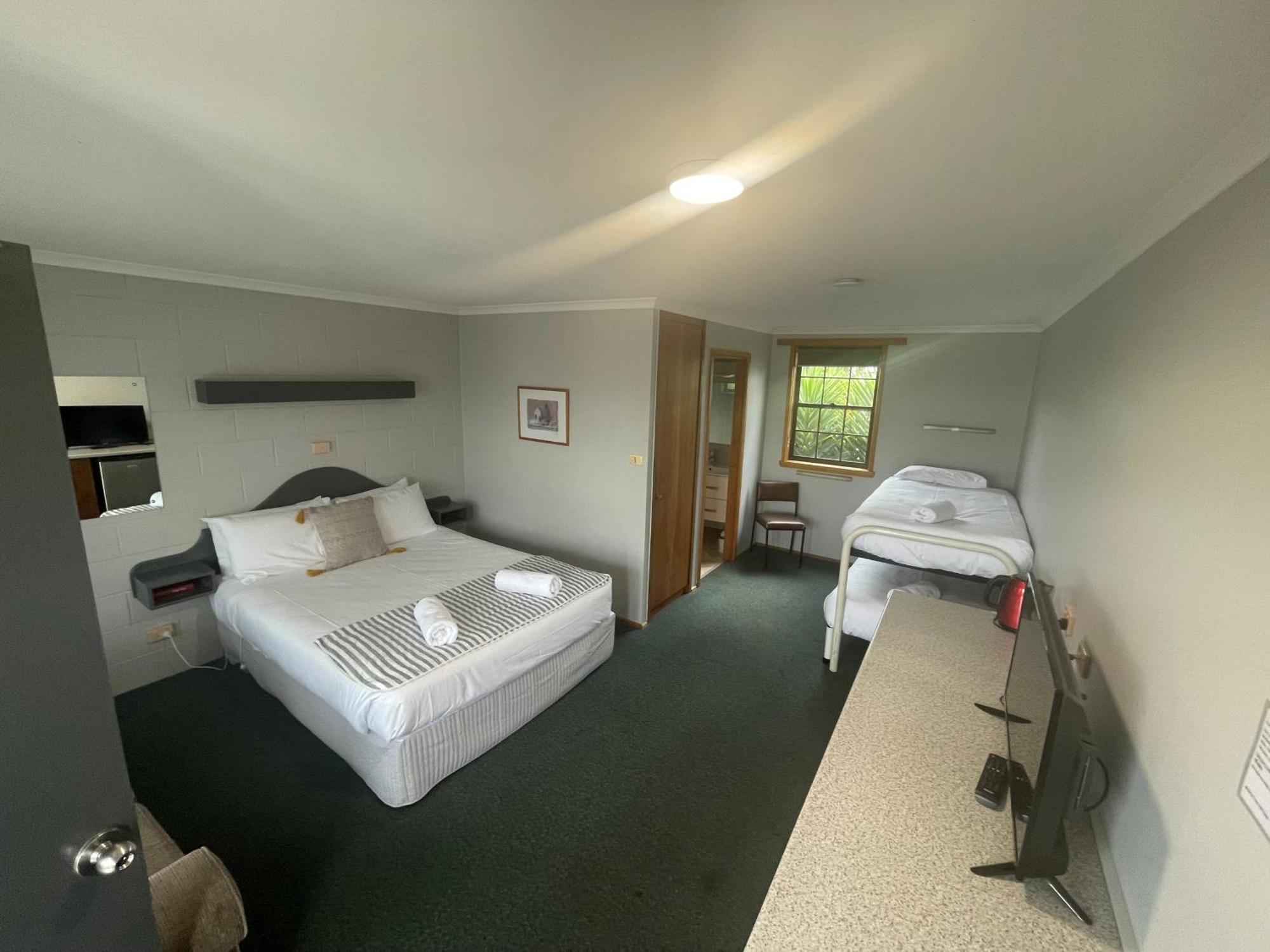Bridport Bay Inn Εξωτερικό φωτογραφία